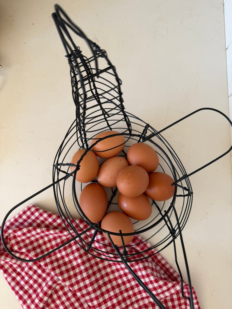 Huevera Chicken | 25% OFF
