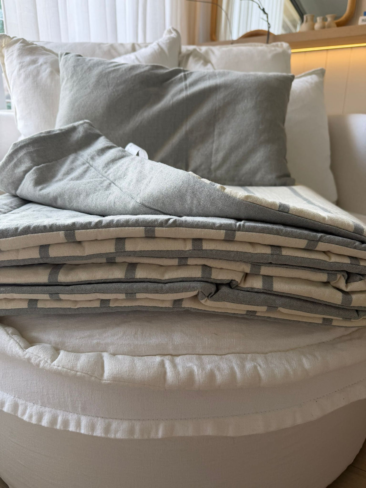 Pillow Soft Rayas Gris & Off White- 220x80 | 10% OFF
