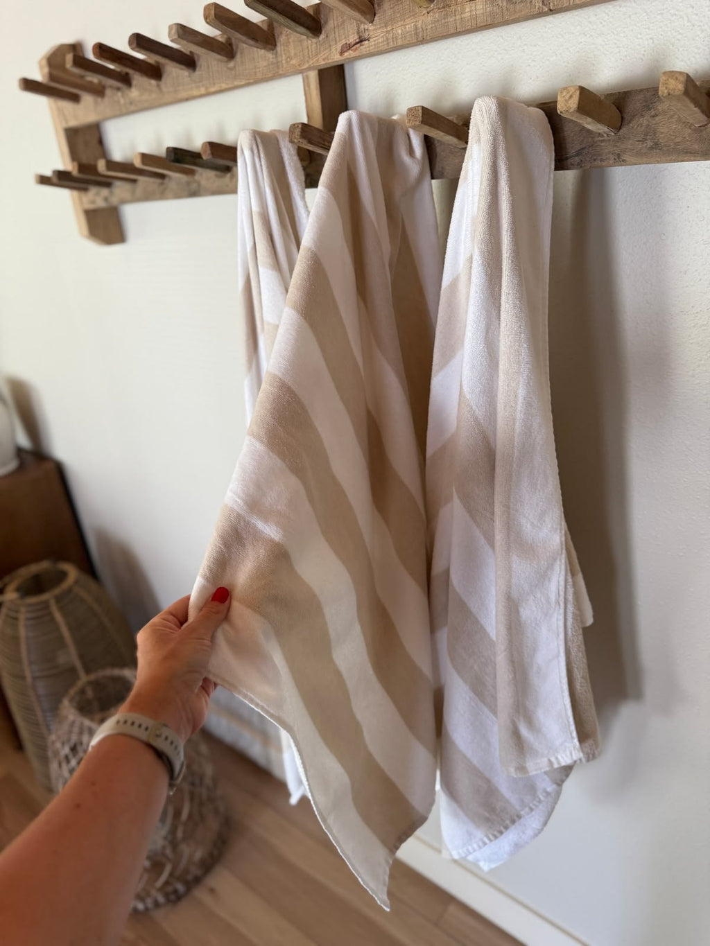 Toallón Beach Beige & Blanco | 15% OFF